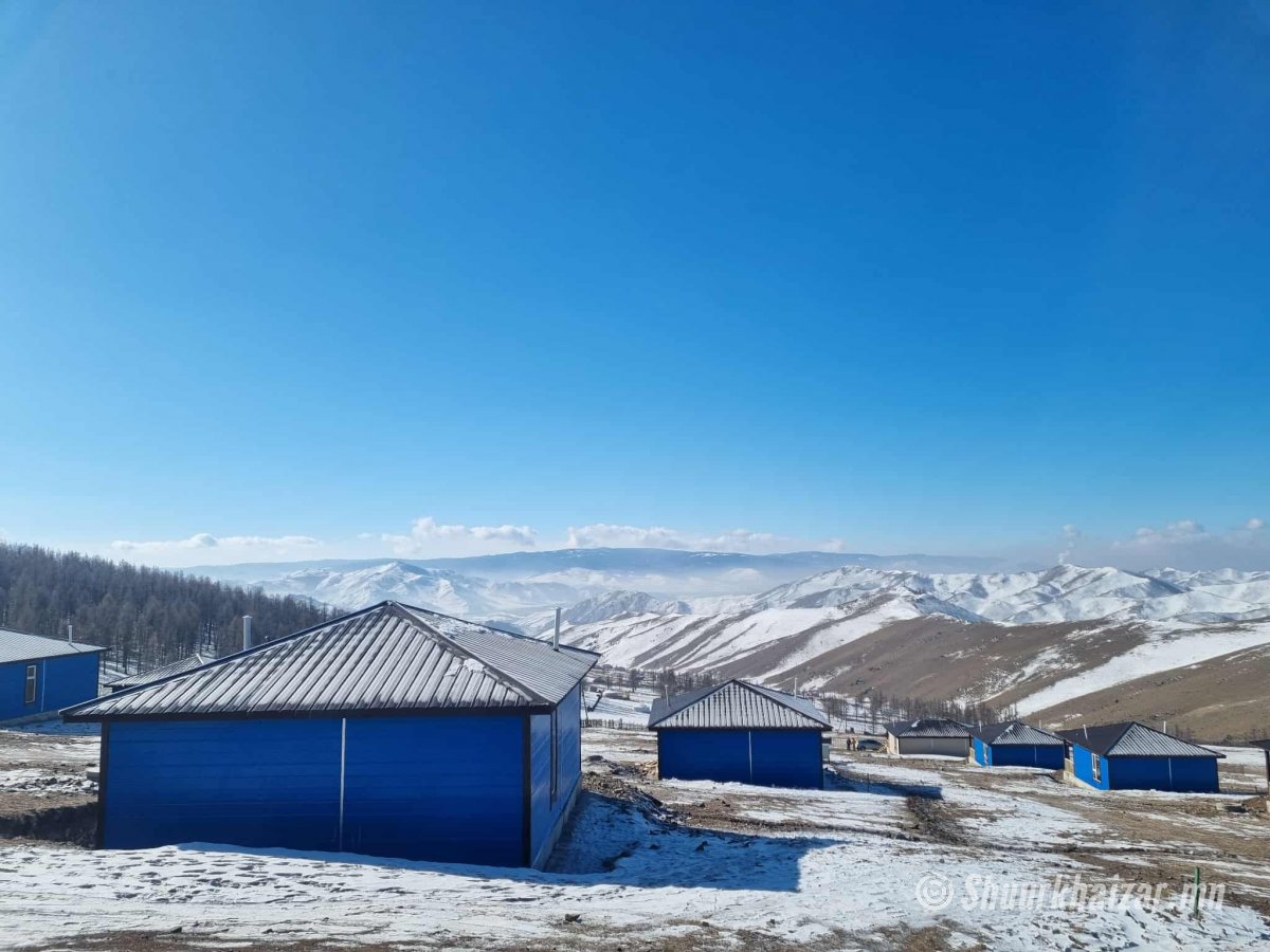Гачууртын их аманд байгальтайгаа зэрэгцэн амьд...