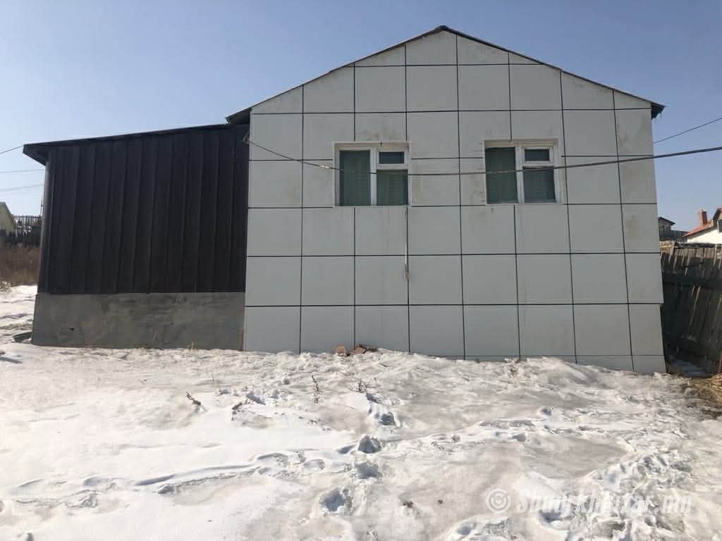 Хашаа байшин зарна