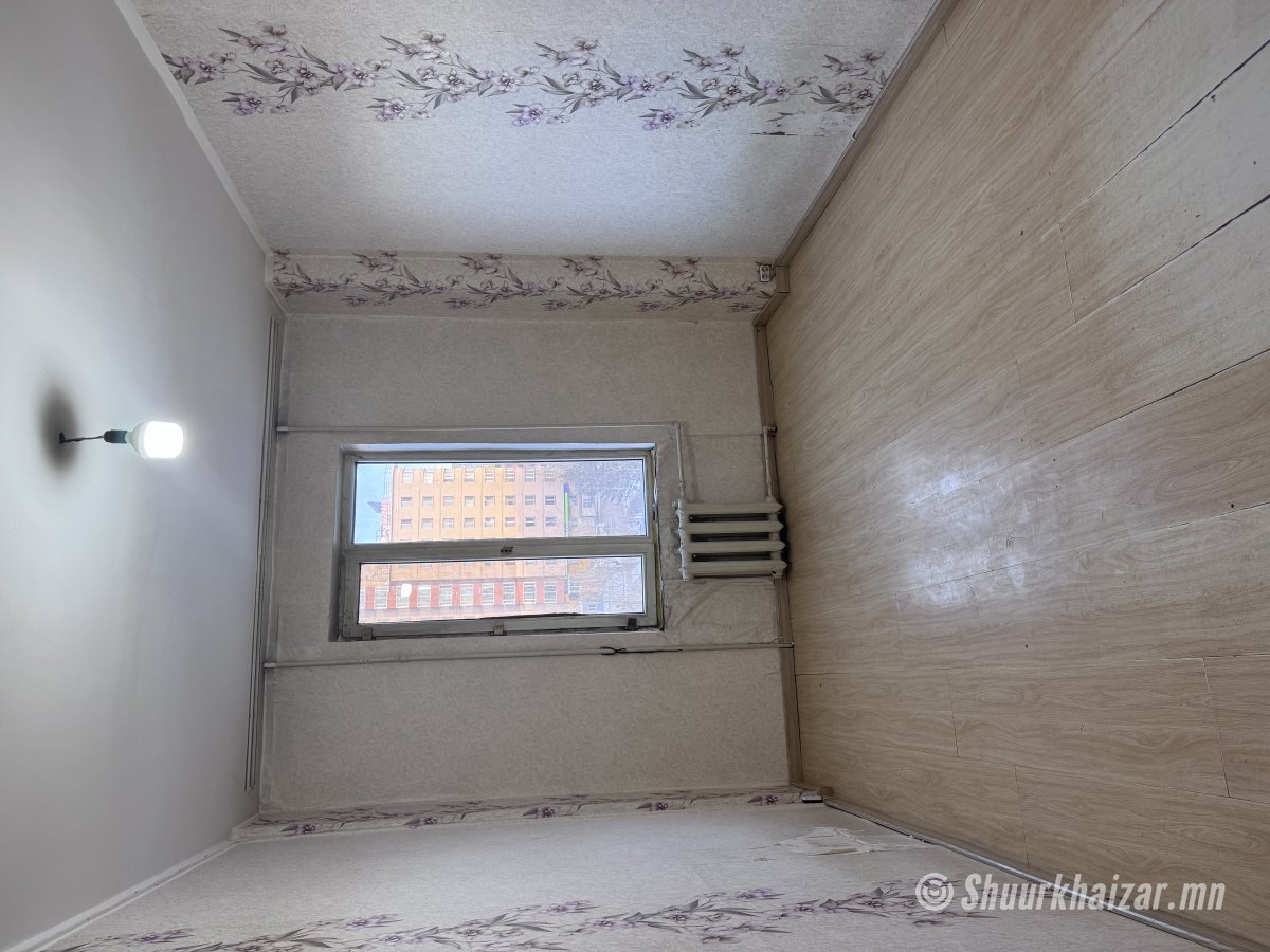 Төмөр замд 00 тоот түрээслүүлнэ